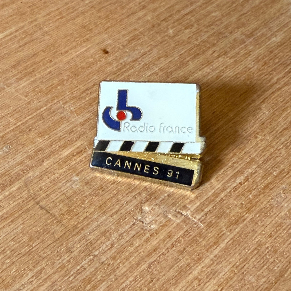 Pin's Cannes 91 Radio France
