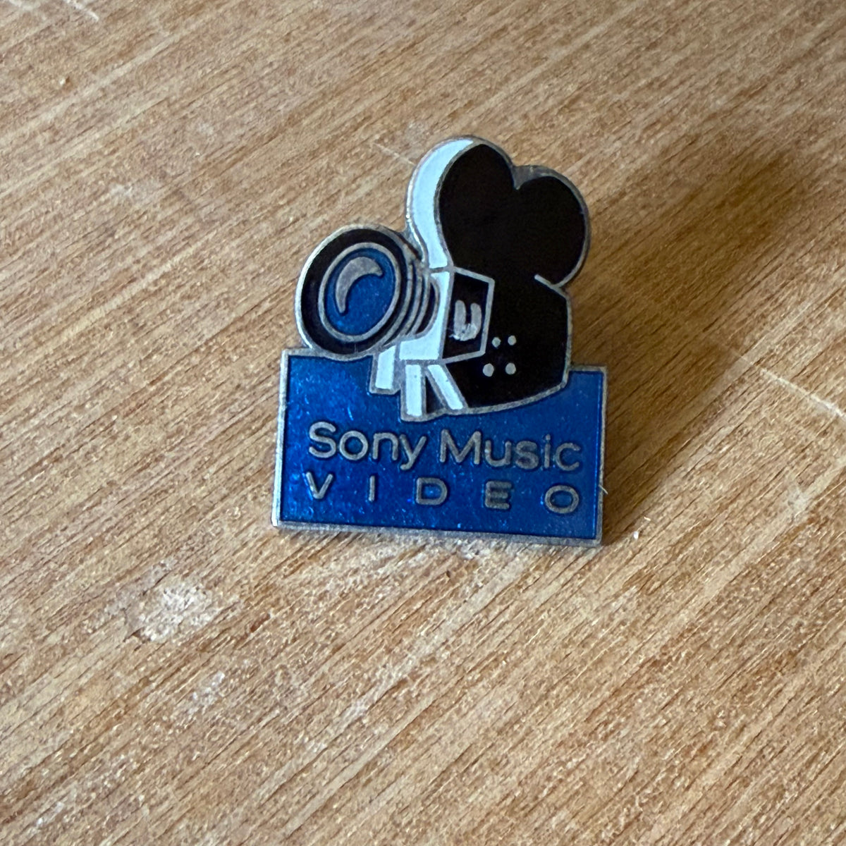 Pin's Sony Music Video