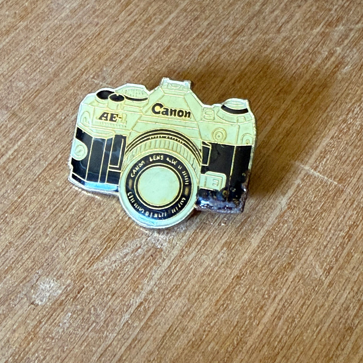 Pin's Canon AE-1