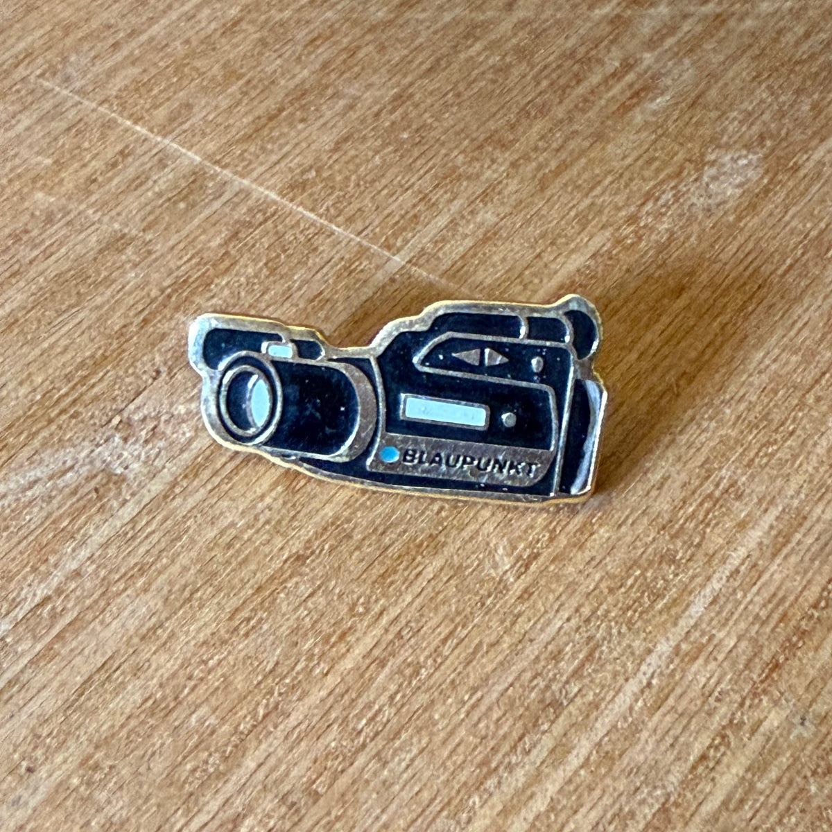 Pin's camescope Blaupunkt