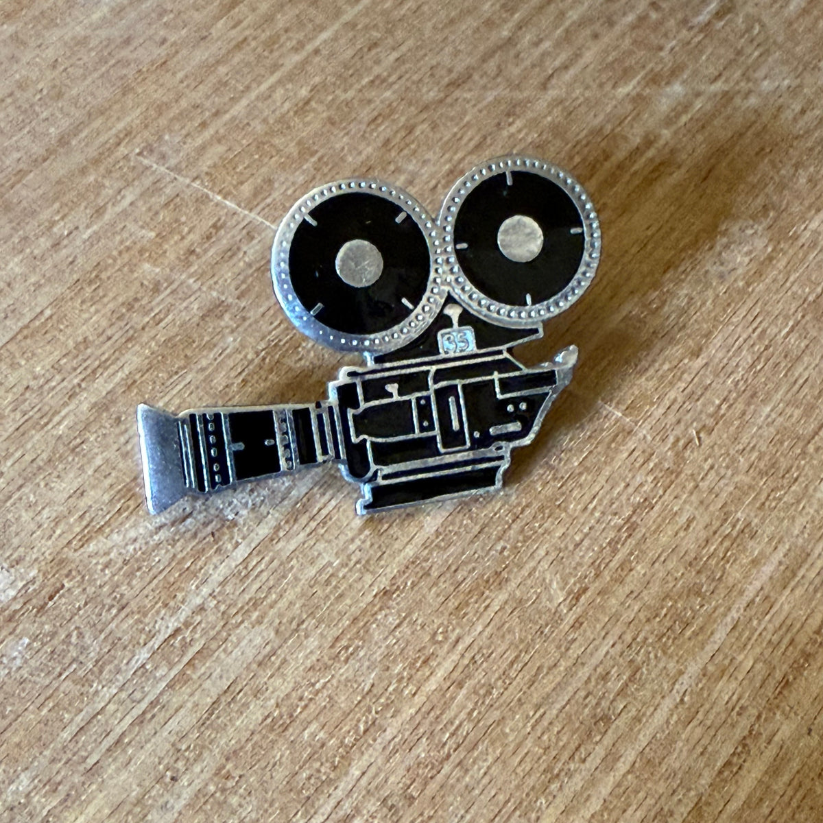 Pin's Caméra 35mm