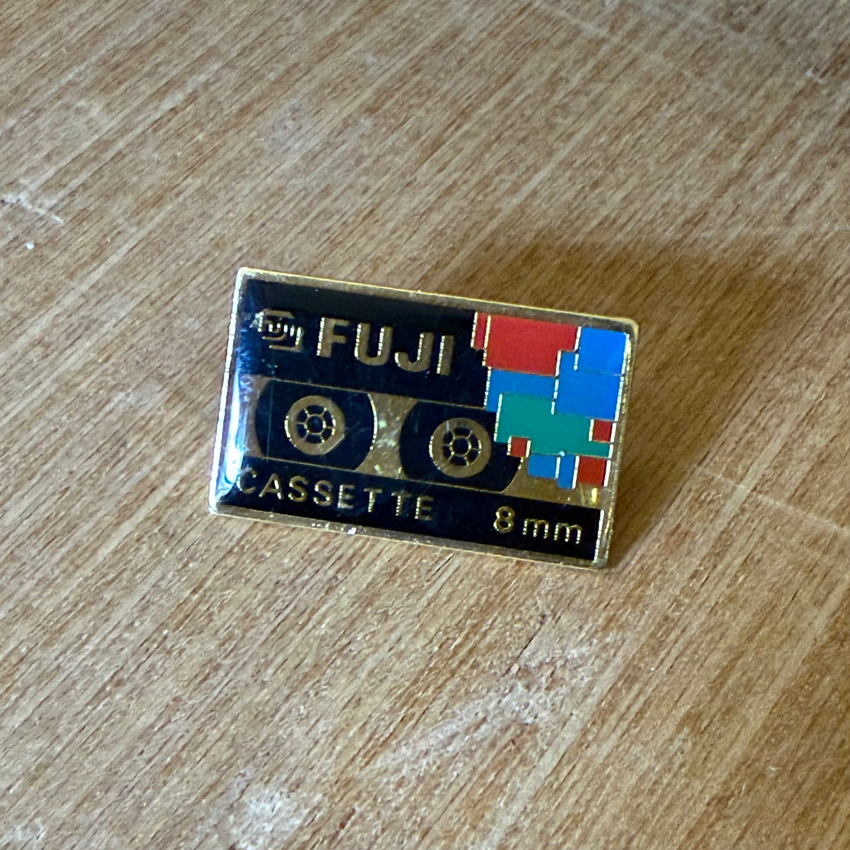 Pin's Fuji Cassette 8mm