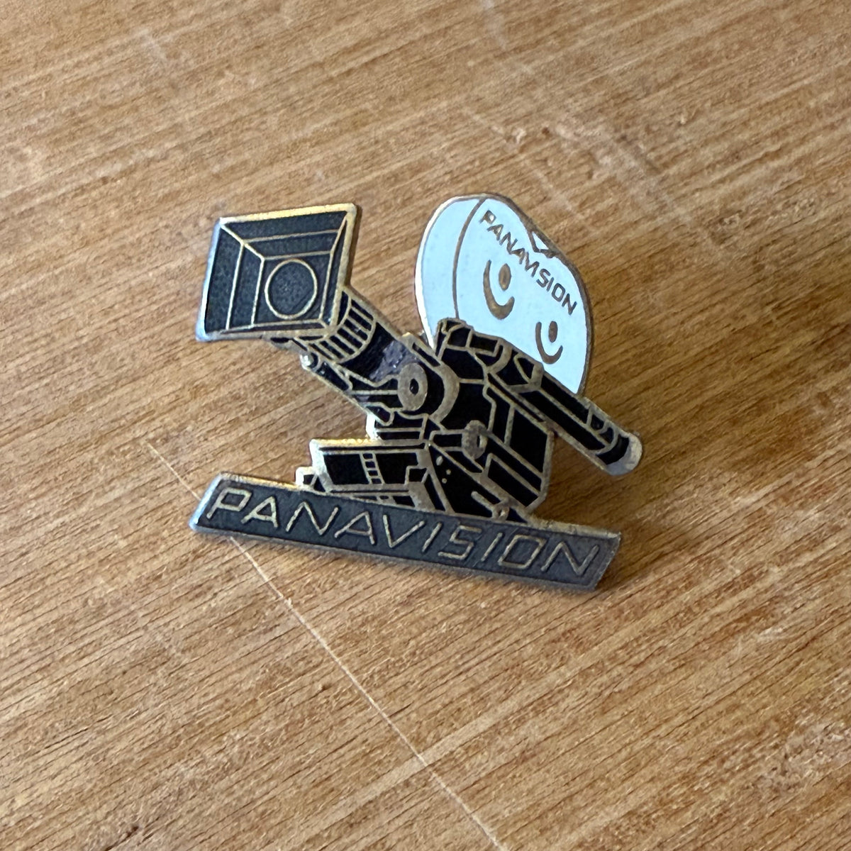 Pin's Camera Panavision
