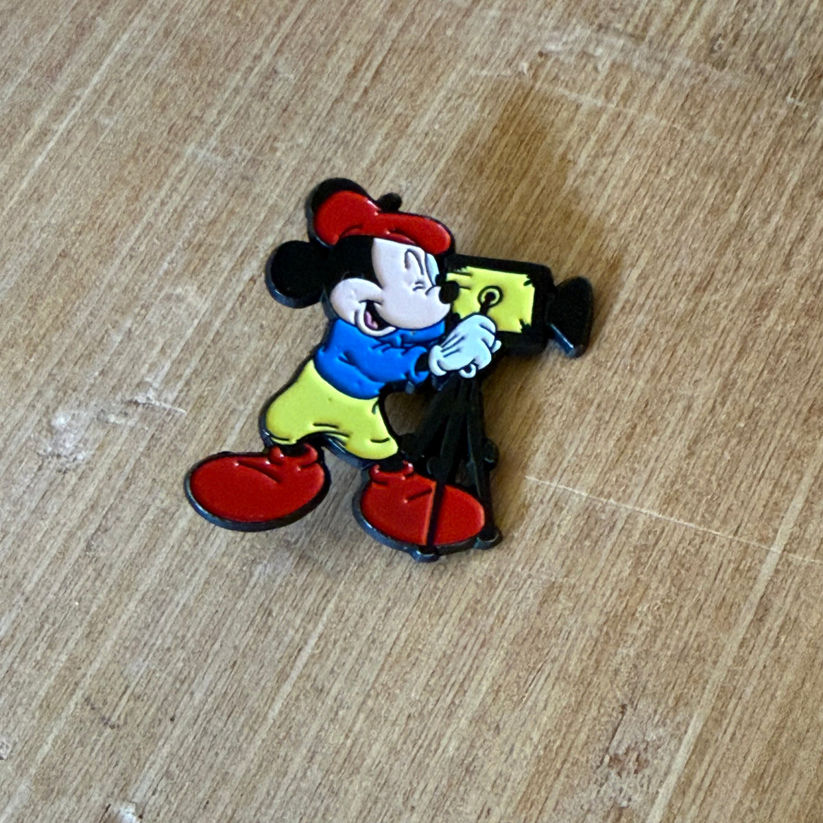 Pin's Mickey Cameraman